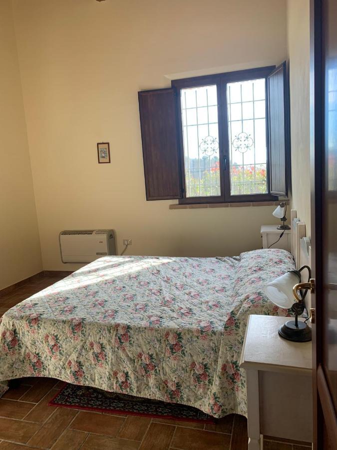 La Locanda Del Colle Bed & Breakfast Canalicchio ภายนอก รูปภาพ